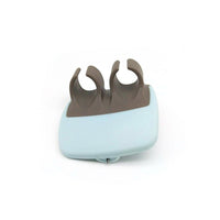 The innovative Palm Peeler comfortably fits two fingers, ensuring a firm grip.