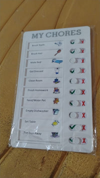 A mix-color chore note board by Foloria.