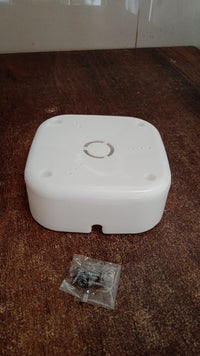 Versatile camera mounting box suitable for various indoor and outdoor setups.