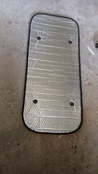 Car sun shade fitting various vehicle types, including SUVs and sedans.